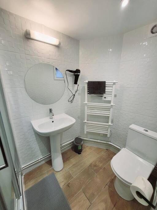 Family Flat Stade De France Airport Cdg Le Bourget 